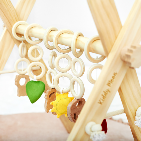 KiddyMoon Stojak gimnastyczny dla niemowląt BT-001 Zabawka edukacyjna, natural