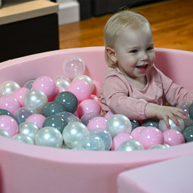 KiddyMoon Suchy basen okrągły z piłeczkami 7cm Іграшка пінопластовий басейн, рожевий: перлинно-сірий-прозорий-пудрово-рожевий