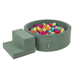 KiddyMoon Piankowy plac zabaw VELVET PPZP-OK30V-122 z piłeczkami Іграшка ігровий майданчик, зелене лісу: яскраво-зелений-жовтий-бірюзовий-помаранчевий-темно-рожевий-фіолетовий