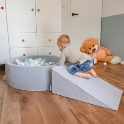 KiddyMoon Piankowy plac zabaw PPZP-OK30D-112 z piłeczkami Іграшка ігровий майданчик, jasnoszary: перлово-сірий-прозорий-блакитний-м’ята
